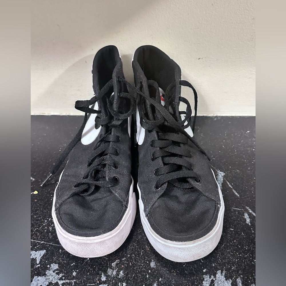 Nike Women’s Court Legacy Mid Sneaker - Black - Picture 3 of 7
